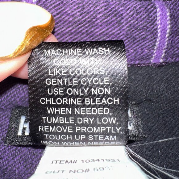 EUC Hot Topic Plaid purple and black flannel buttondown shirt, Size S - Picture 4 of 4